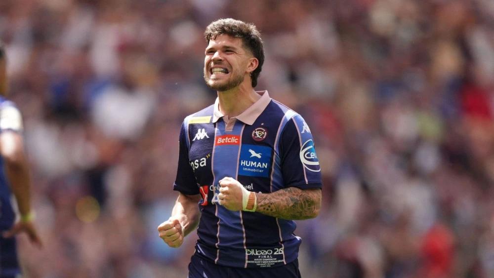Bordeaux-Begles dominate Leinster to lift Champions Cup trophy again