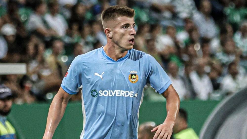 Brighton snap up Olympiacos defender Costinha