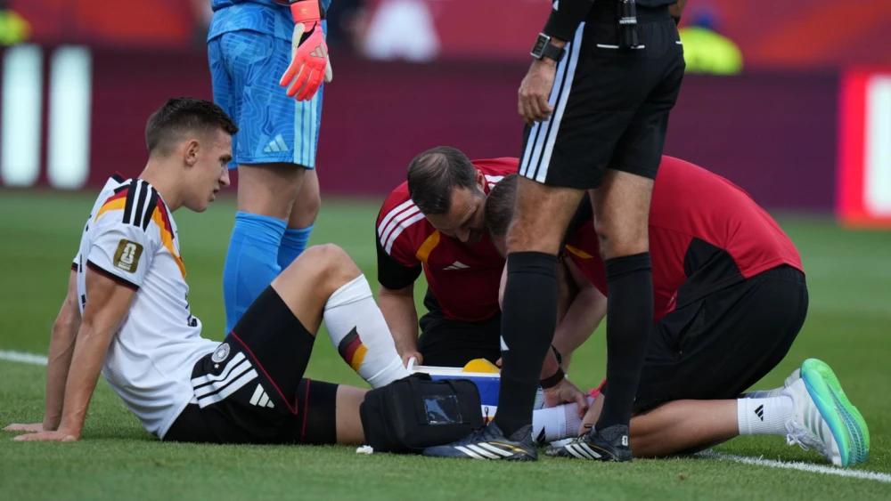 Nico Schlotterbeck picks up potentially serious injury in Germany win over Ivory Coast