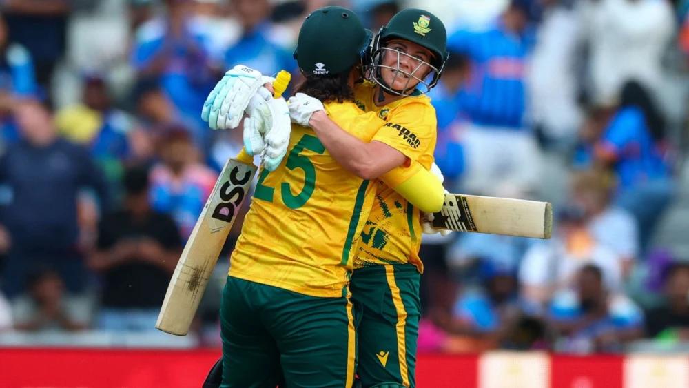 Marizanne Kapp blasts SA Women to victory over India