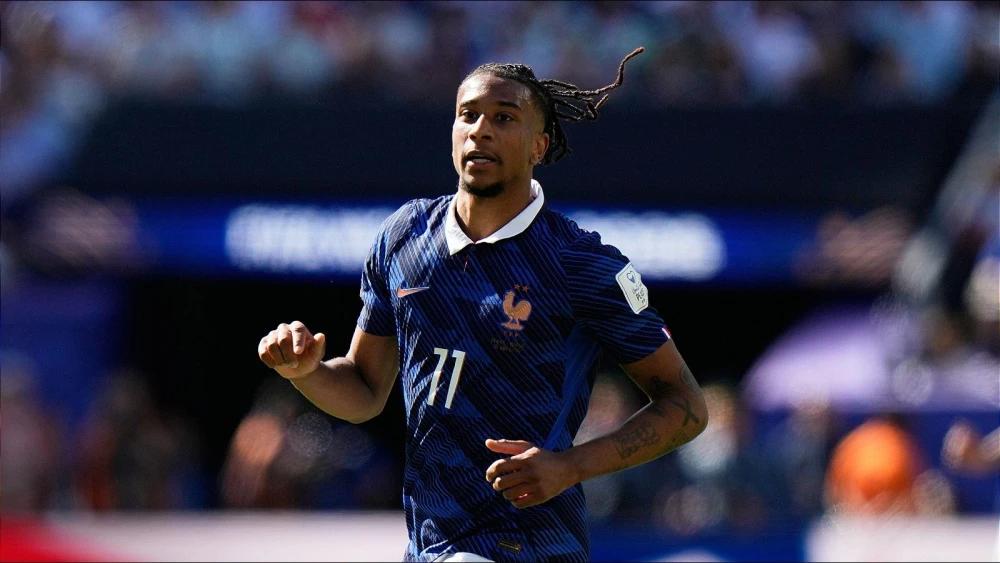 Saliba backs Bayern star Michael Olise to join French FIFA World Cup greats