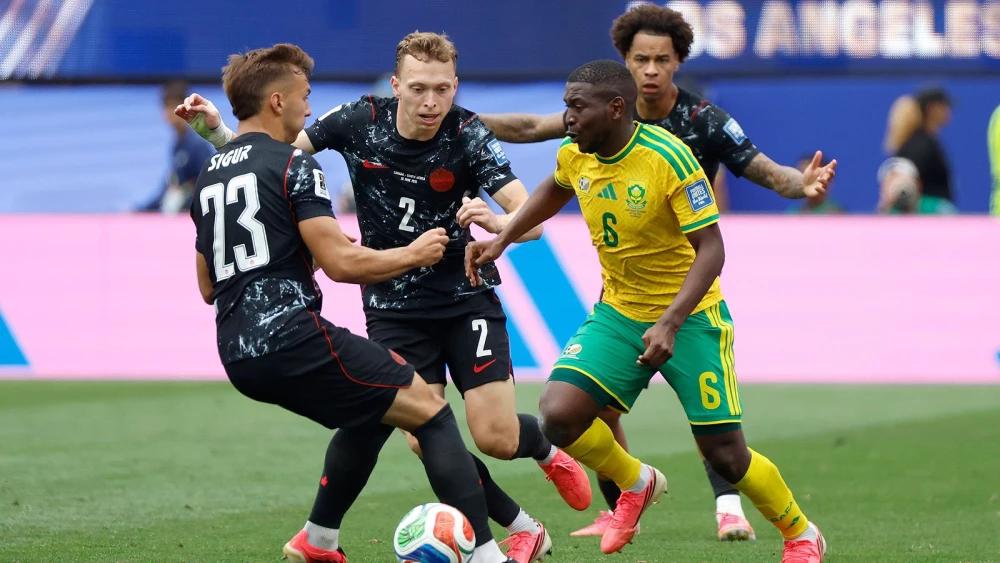 Modiba urges Broos stay following FIFA World Cup exit
