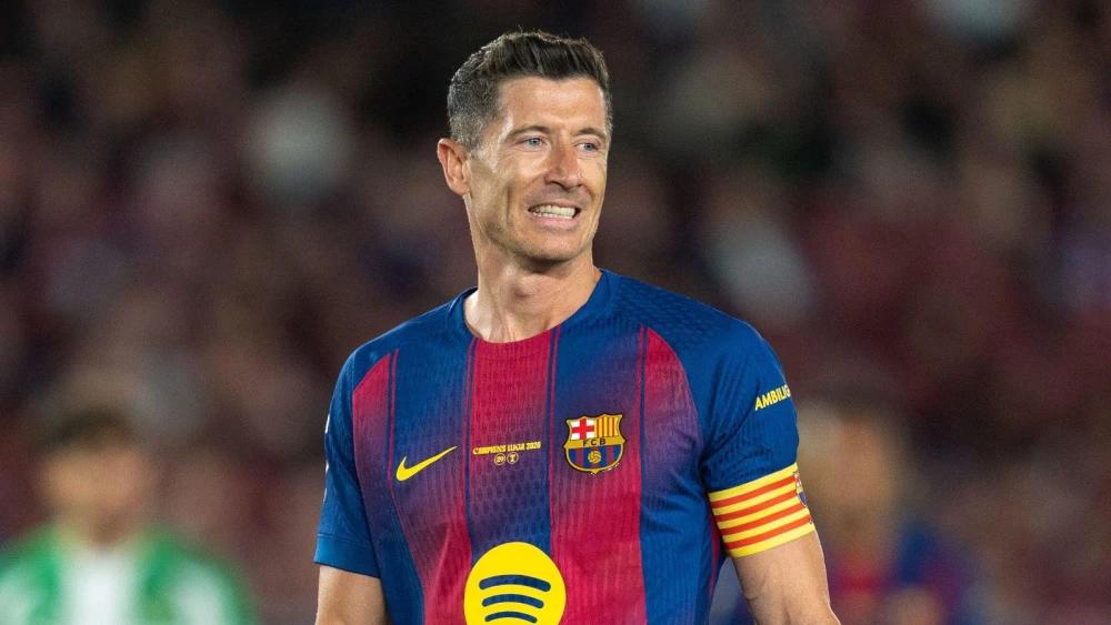 Barcelona star Robert Lewandowski signs for MLS team Chicago Fire
