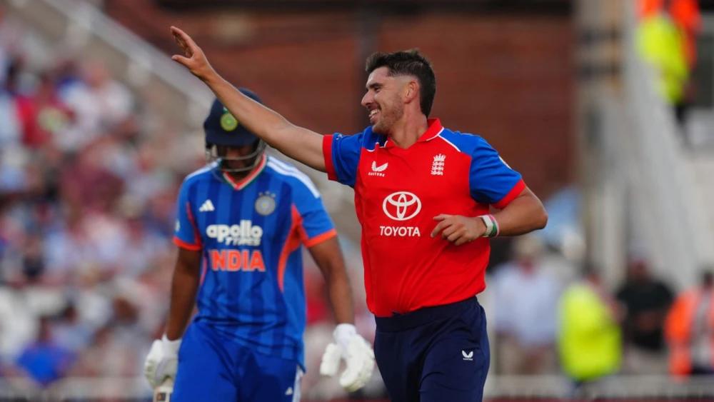 England fast bowling duo on fire as India suffer heaviest ever T20I defeat