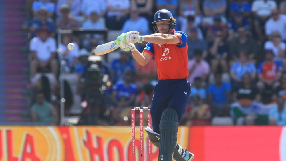 Jos Buttler hits swashbuckling century as England continue to dominate India