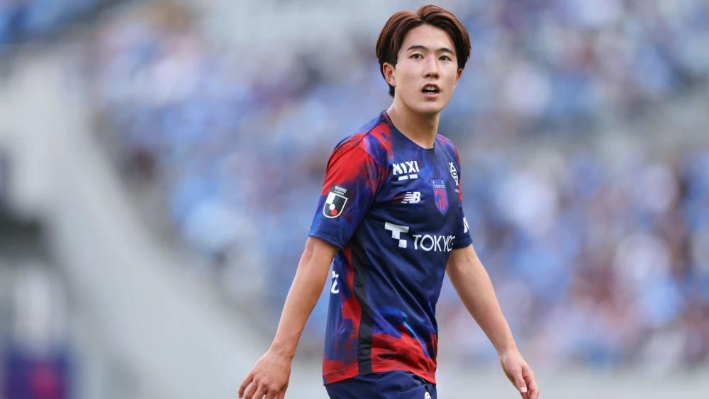 Valencia sign Japanese star Ryunosuke Sato