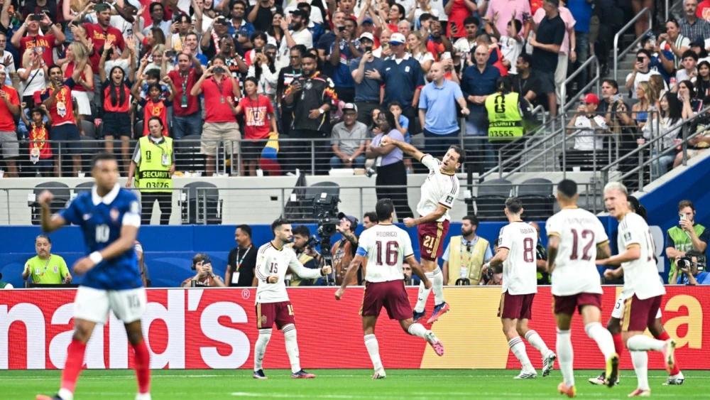 Spain put on football masterclass to beat France and reach FIFA World Cup final