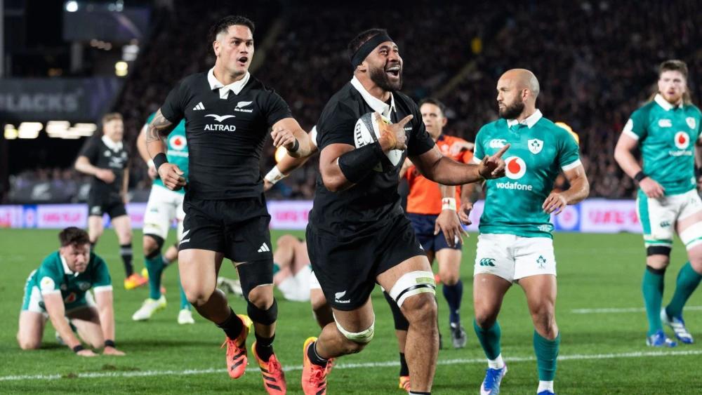 Six-try All Blacks thump Ireland to extend unbeaten run at Eden Park