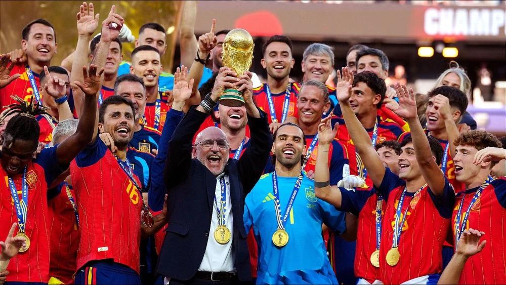 Spain extend Luis de la Fuente contract until 2032