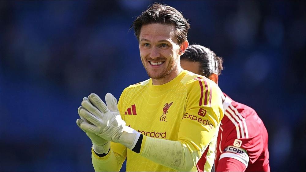 Liverpool extend contract of goalkeeper Freddie Woodman