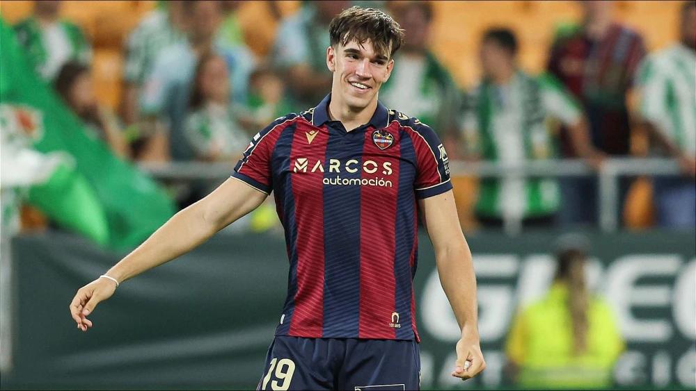 Carlos Espi completes Real Madrid move on five-year deal