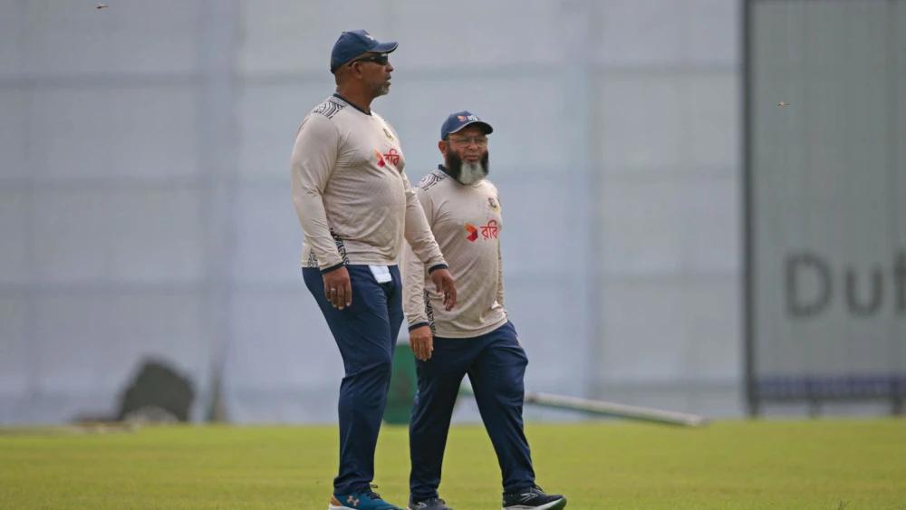 Bangladesh coach Phil Simmons admits worries ahead of Australia Test series