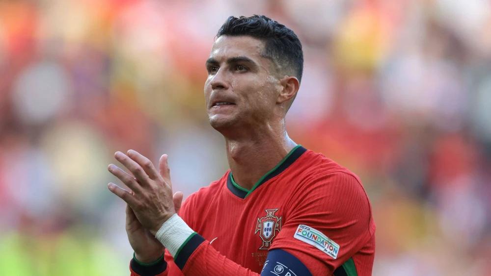 Cristiano Ronaldo apologises for Portugal walkout, but not retiring