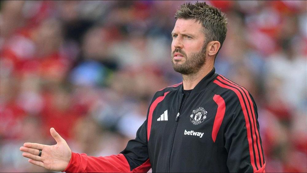 Michael Carrick: Man Utd must move past 'frustrating' derby quickly