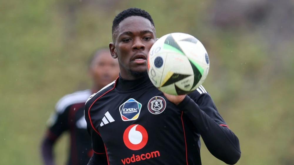 Orlando Pirates defender Moses Mphekgoane joins Hope FC on loan