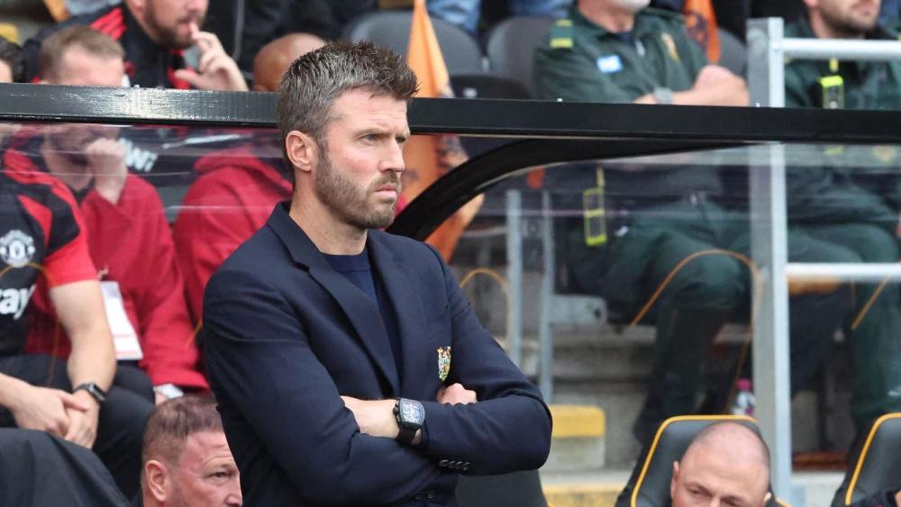 Michael Carrick urges calm as Man Utd suffer shock defeat at Hull