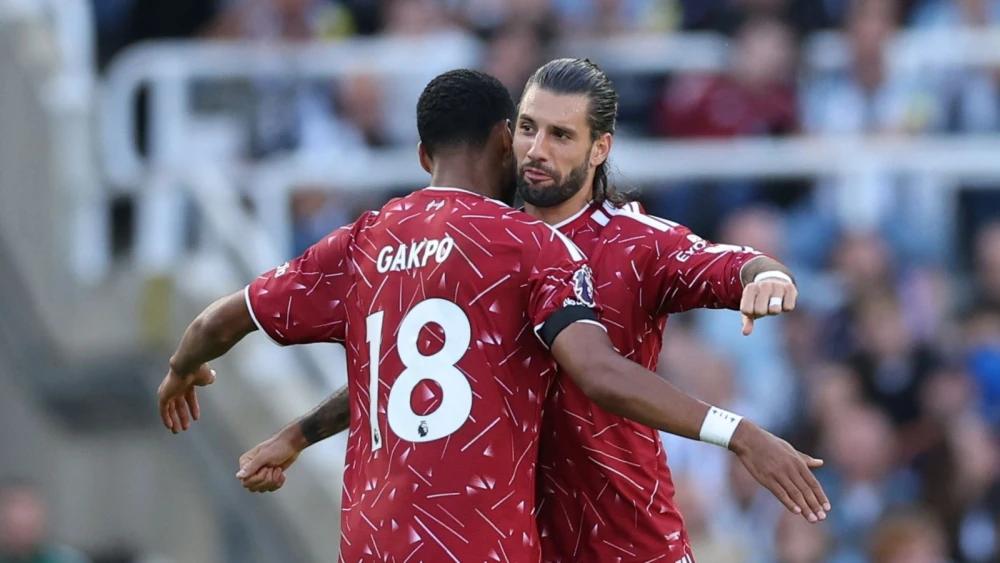 Late Dominik Szoboszlai penalty rescues Liverpool in dramatic 2-2 draw at Newcastle
