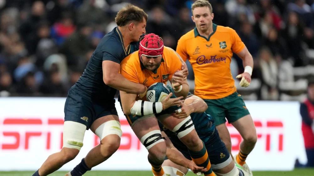 Penalty try drama seals series for Australia as Argentina hold on with 13 Men