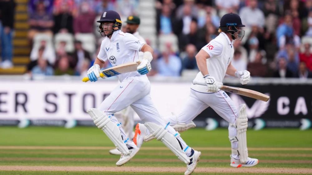 England recover from shaky start to seal Test series clean sweep against Pakistan