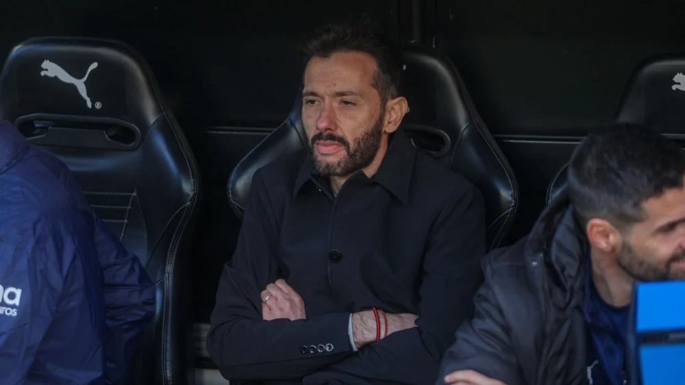 Valencia undergo managerial overhaul as head coach, sporting director both sacked