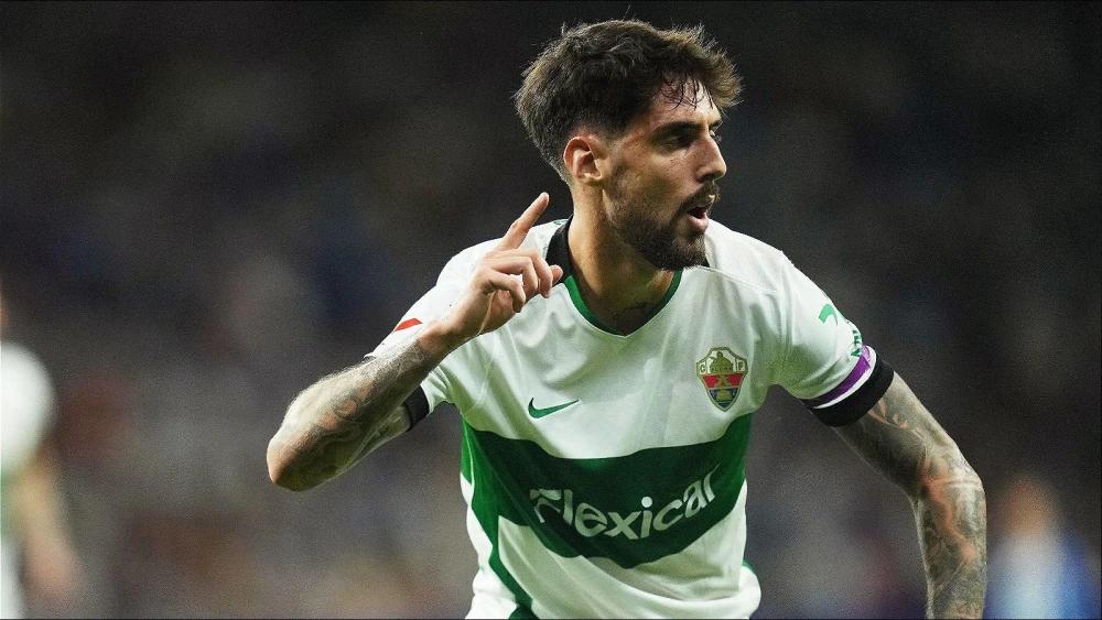 Fer Nino double fires 10-man Elche to stunning Espanyol win
