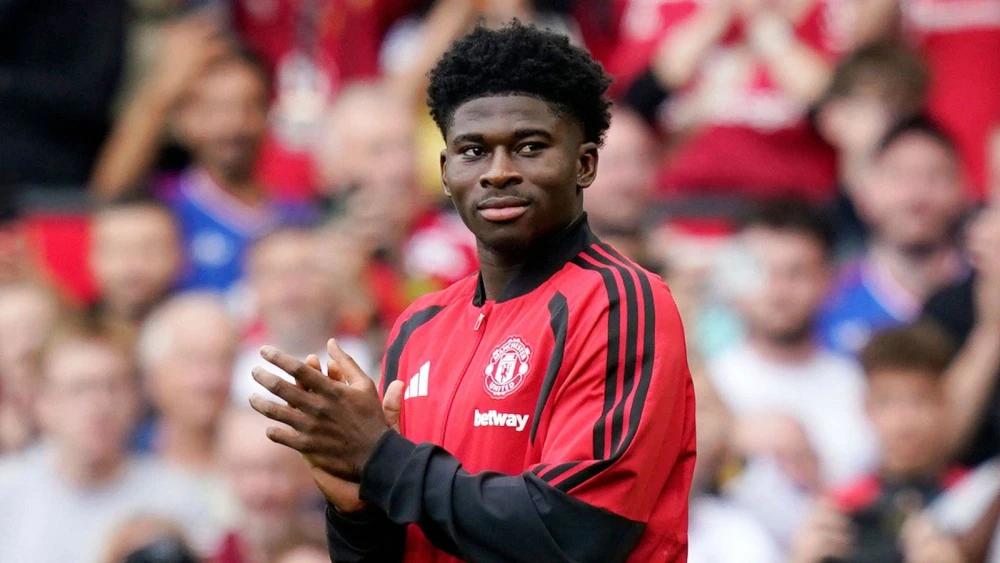Michael Carrick: Carlos Baleba eager to get on the field for Man Utd