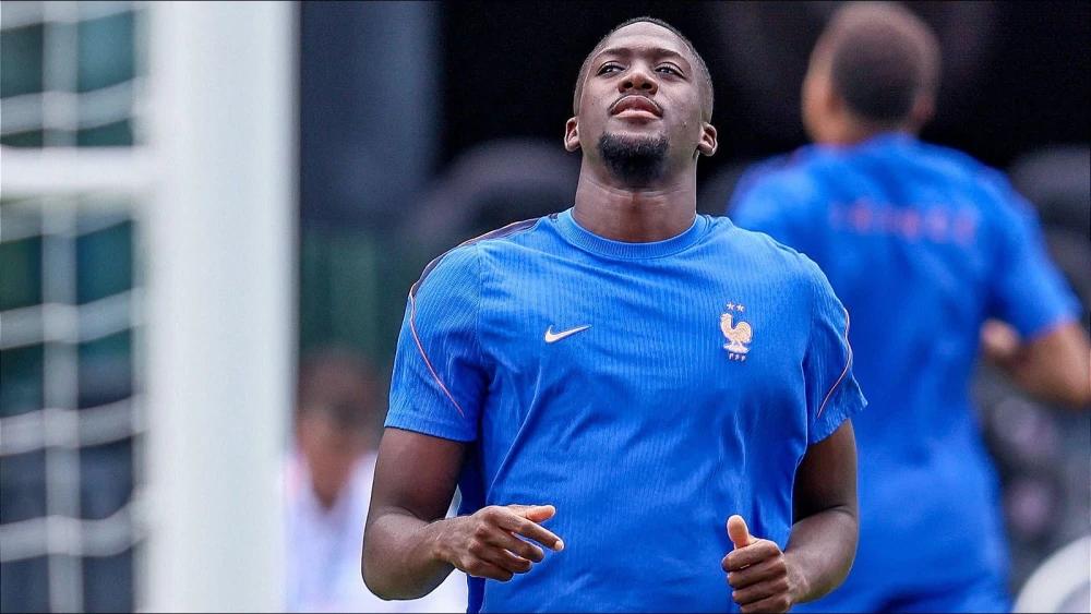 Ibrahima Konate forced out of France camp with knee sprain