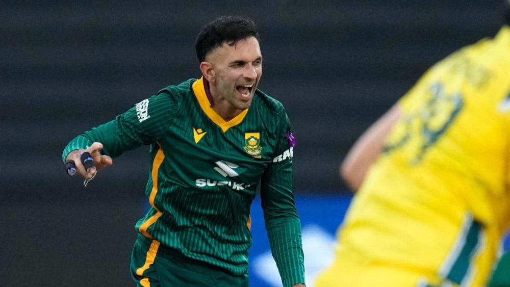 Proteas defend 297 to take ODI series lead after Australia's chase collapses