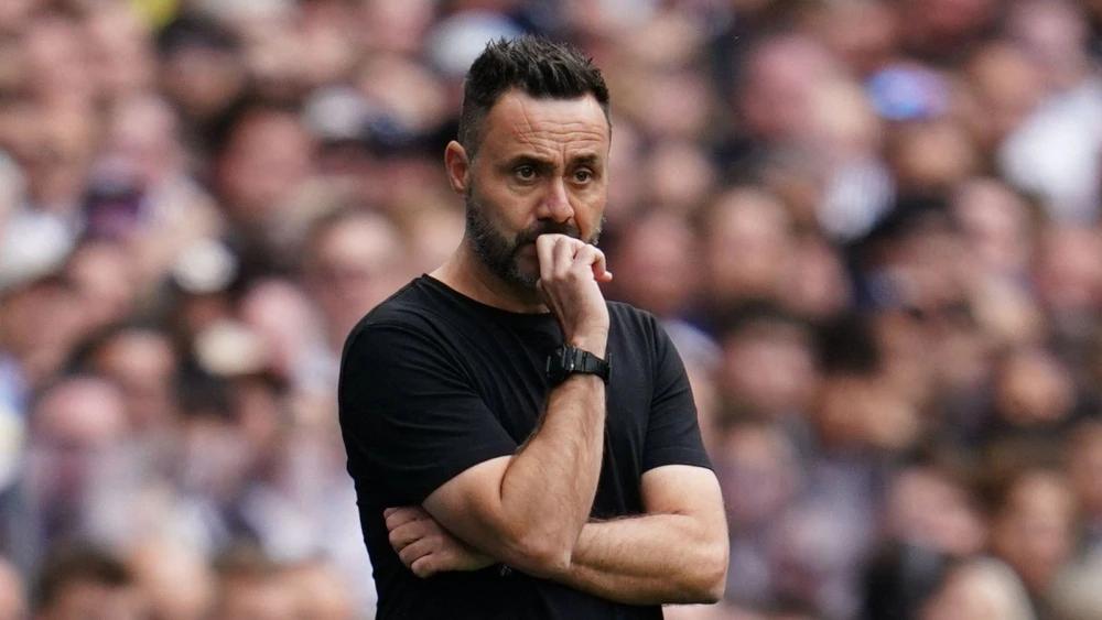 Tottenham chief executive voices support for Roberto De Zerbi after poor start