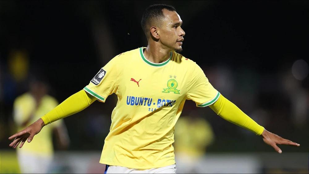 Mamelodi Sundowns thrash Richards Bay to move clear at the top