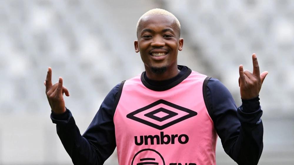 The real reason CR Belouizdad let Khanyisa Mayo leave for Kaizer Chiefs