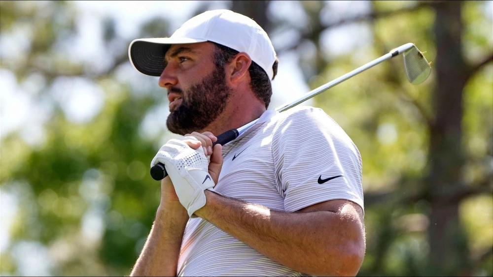 Scottie Scheffler tied for the lead at The American Express but teenager makes headlines