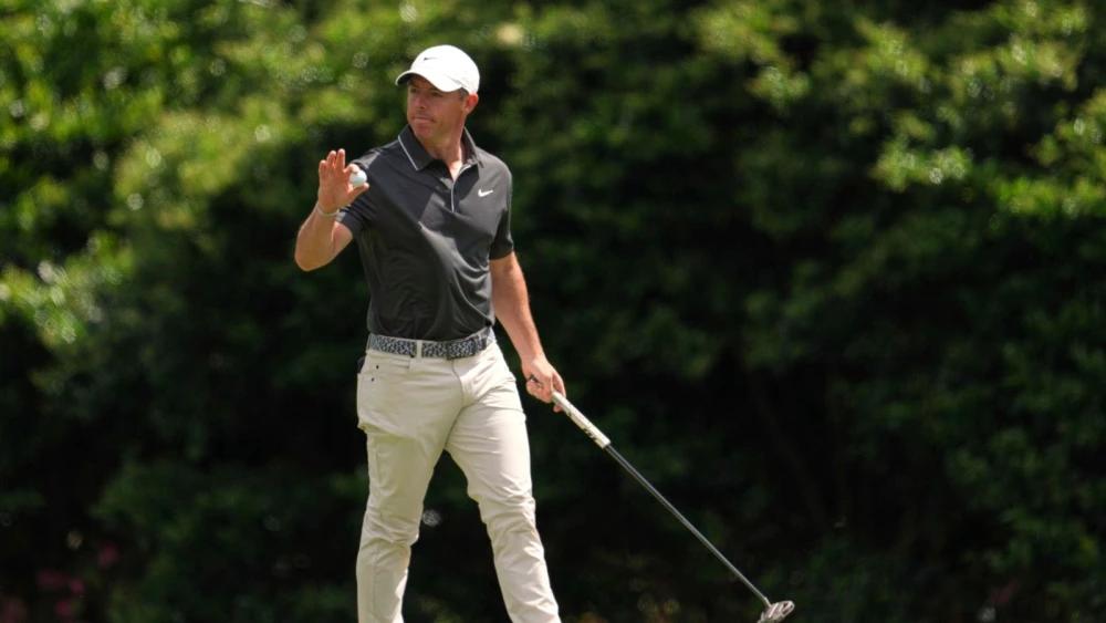 Elvis Smylie and Ryan Fox lead at Royal Melbourne as Rory McIlroy makes slow start