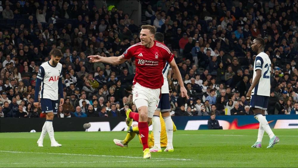 Chris Wood ruled out as Sean Dyche battles Nottingham Forest injury crisis