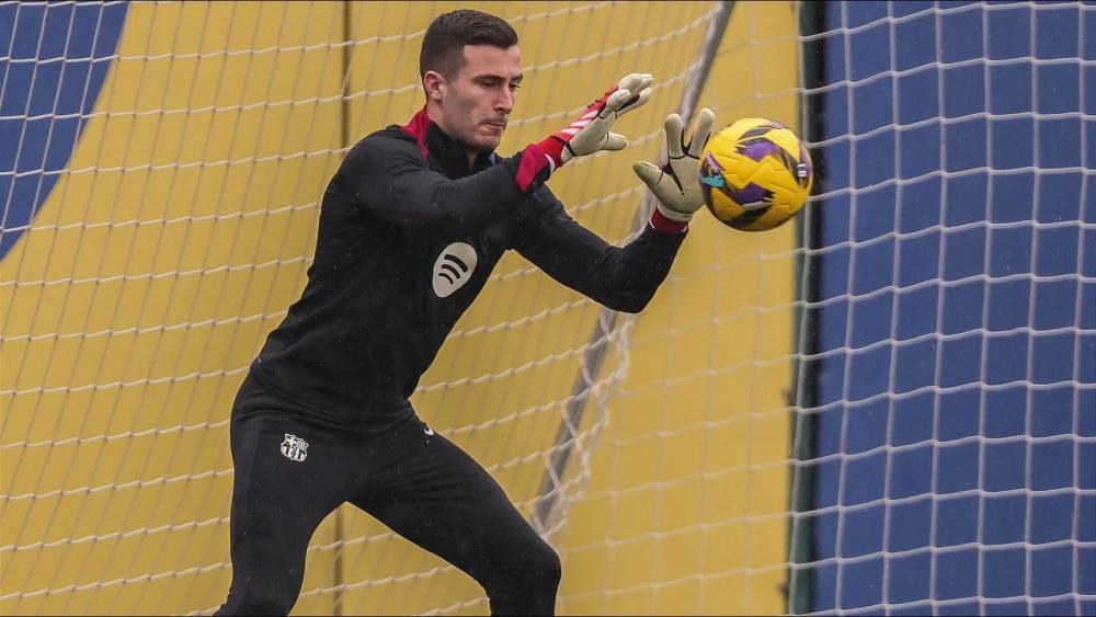 Report: Barcelona sell Inaki Pena to Greek giants Panathinaikos
