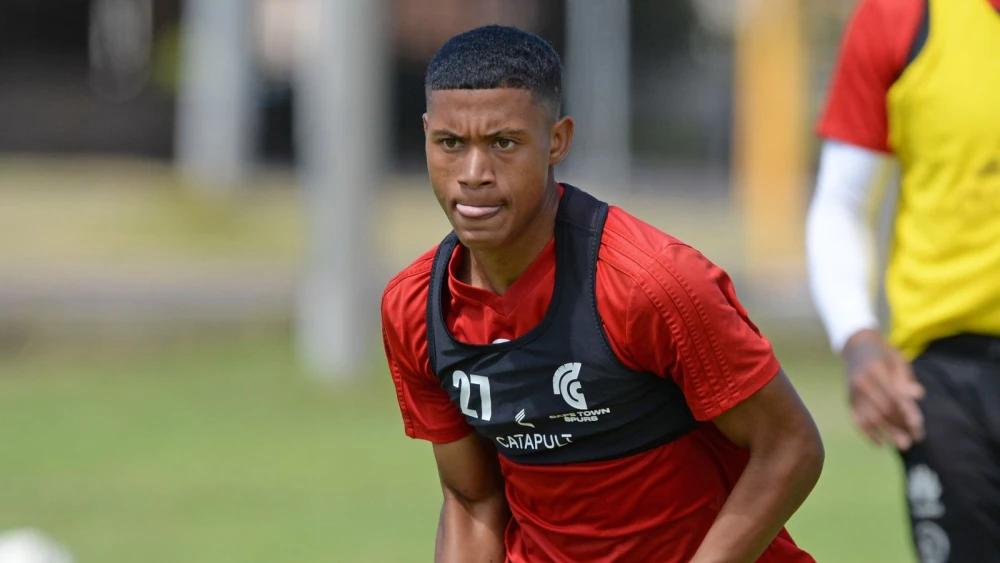 Asanele Velebayi tells Faiz Abrahams how to handle Kaizer Chiefs pressure