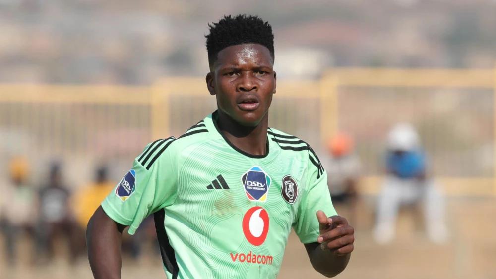 Mbekezile Mbokazi and Shandre Campbell notable absentees in Amajita World Cup squad