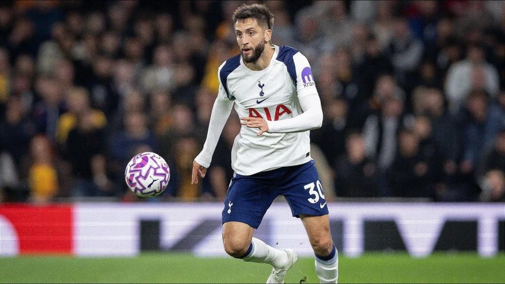 Rodrigo Bentancur signs Tottenham contract extension as Thomas Frank eye Leeds clash