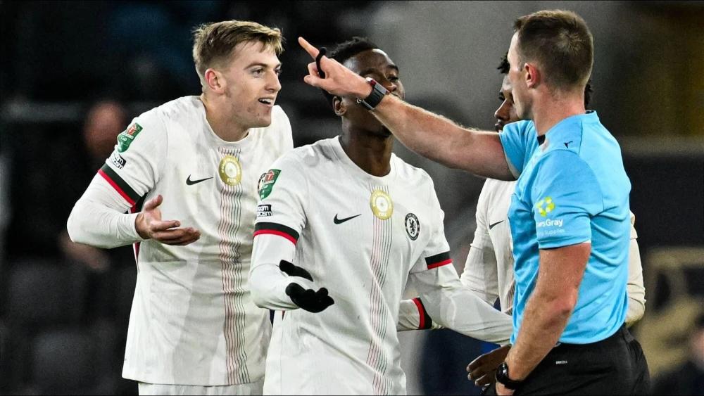 Liam Delap apologizes as Enzo Maresca warns Chelsea must curb red card chaos