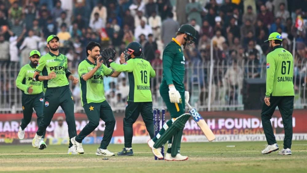 South Africa collapse against spin as Pakistan claim ODI series victory