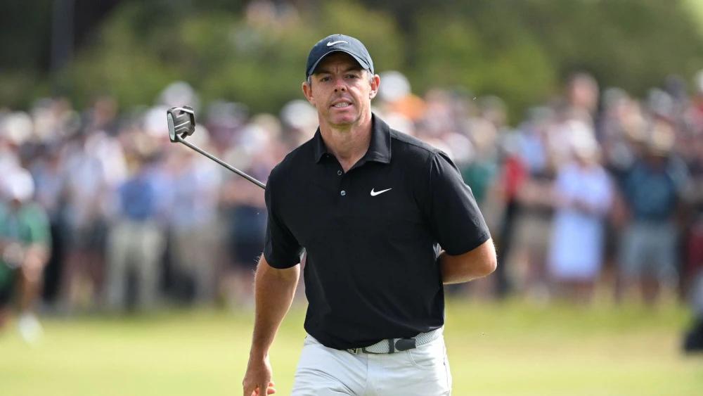 Rory McIlroy rallies late to avoid cut and stay in contention at Australian Open