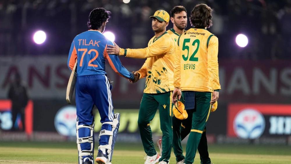 Proteas batters stumble as India take lead in T20I series