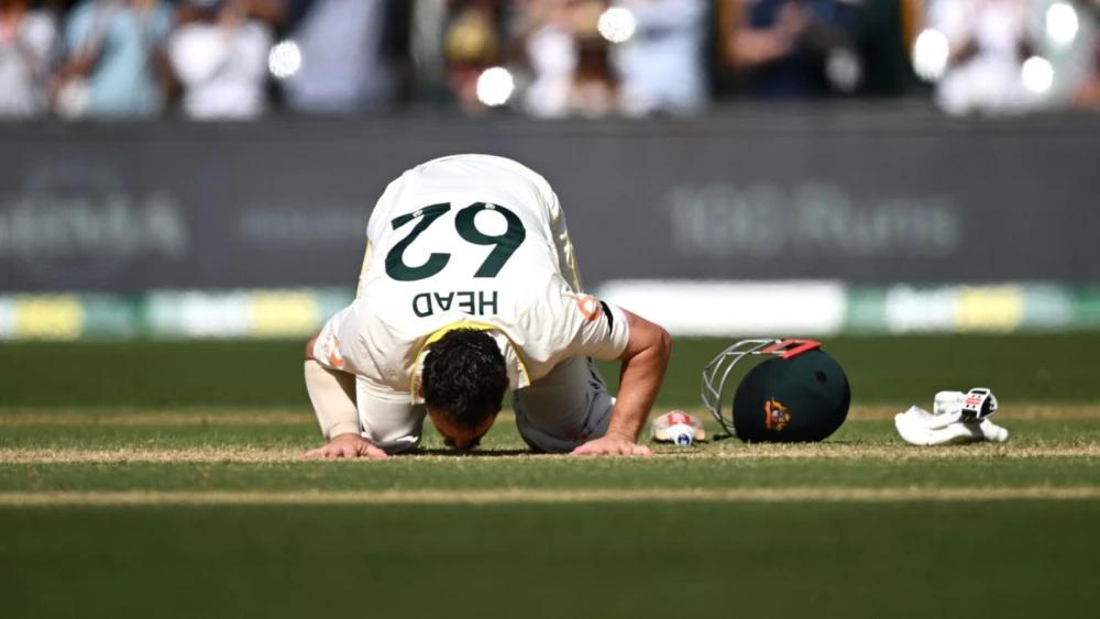 Travis Head's heroic unbeaten 142 puts Australia on the brink of Ashes glory
