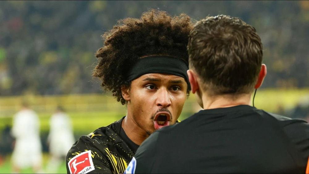 Adeyemi snubs new Dortmund deal, agrees Barca move