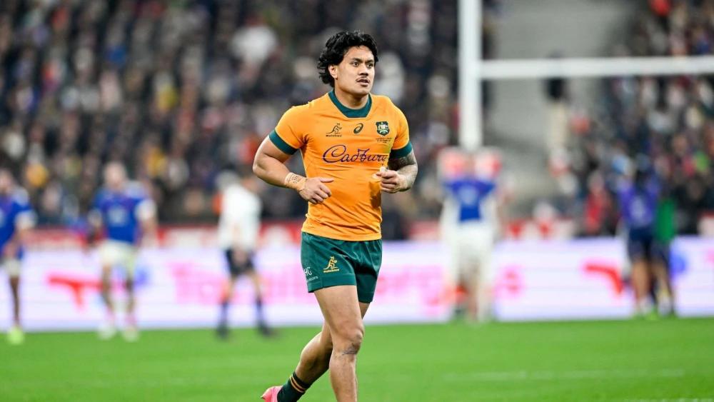 Wallabies star Len Ikitau facing lengthy layoff after shoulder surgery setback