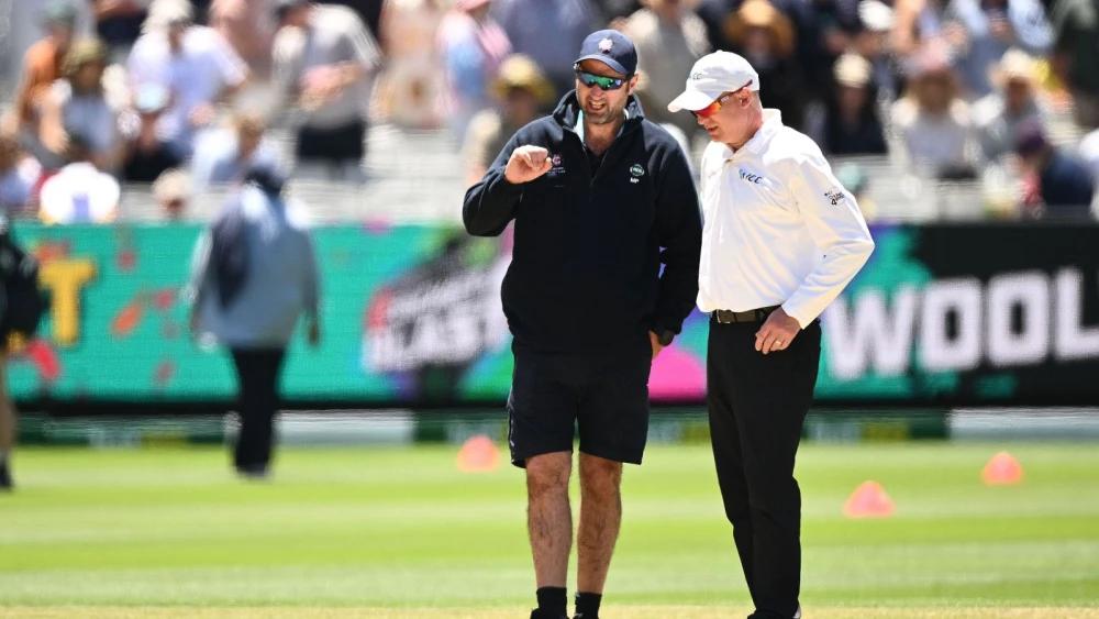 MCG Boxing Day pitch rated 'unsatisfactory' after two-day Ashes Test