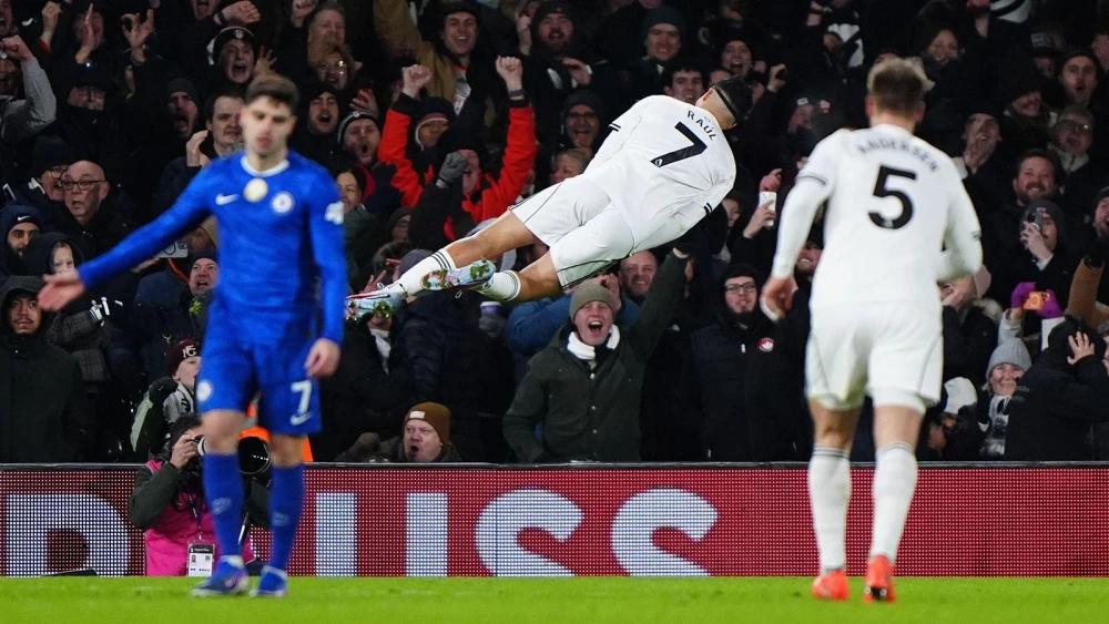 Ten-man Chelsea lose to Fulham, extend winless streak