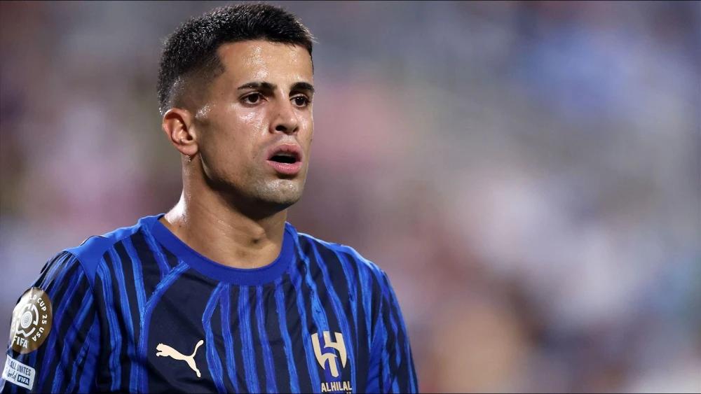 Joao Cancelo completes medical tests ahead of Barcelona unveiling
