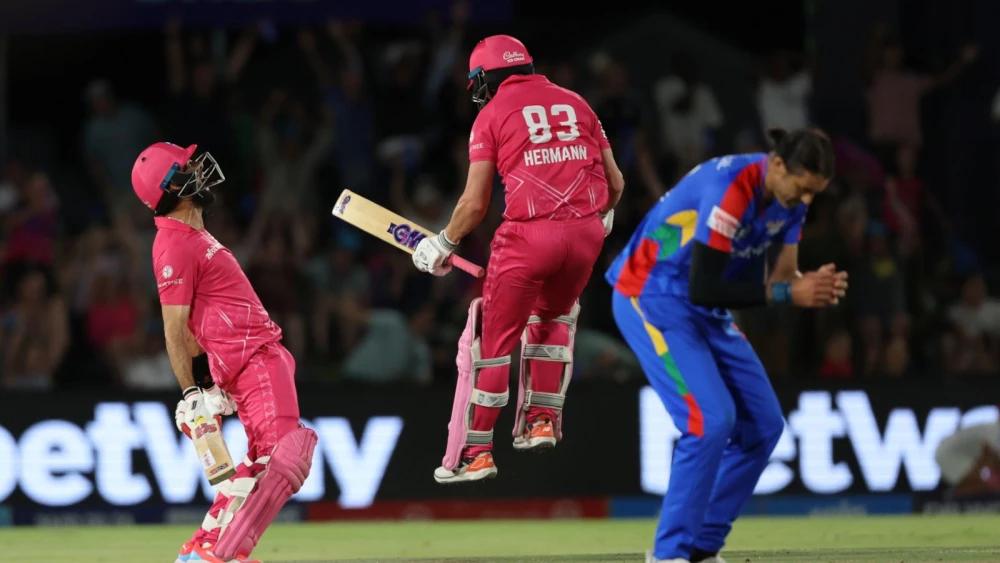 SA20: Paarl Royals come out on top in last ball thriller against Durban's Super Giants