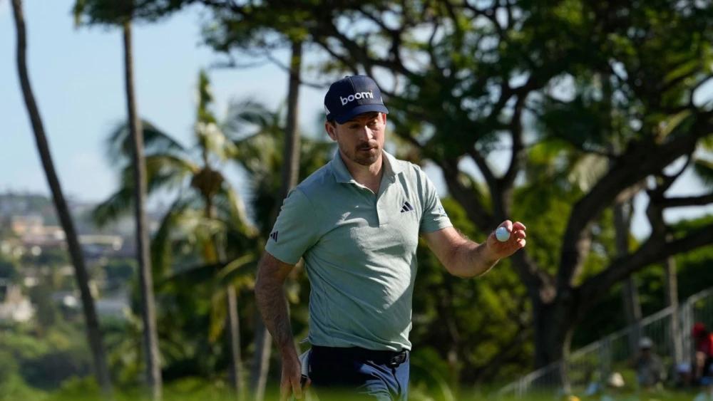 Defending champion Nick Taylor goes low to share first-round Sony Open lead